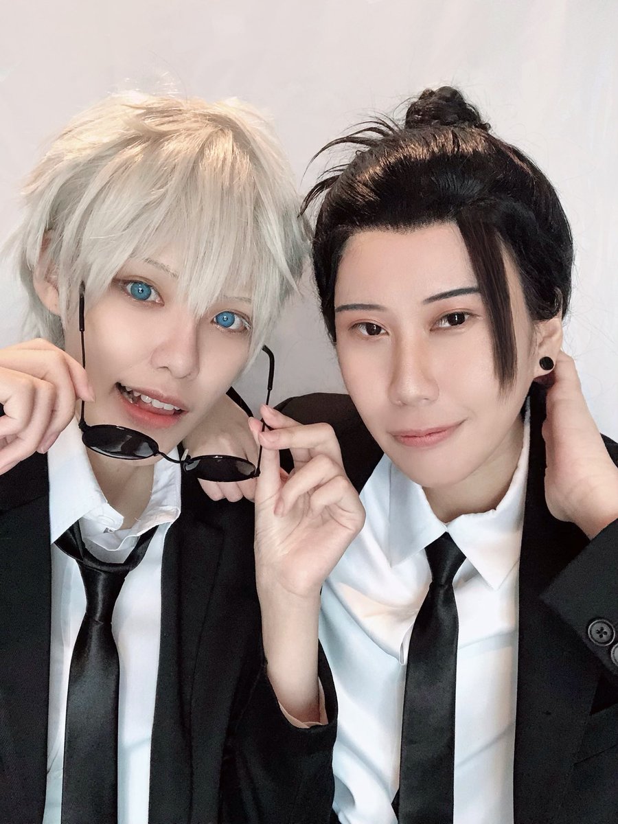 Aisu_cos's tweet photo. コス注意⚠️

Happy birthday Gojo Satoru

五条 悟 : Tento 😎
夏油 傑 : AISU 😏

#五条悟 #夏油傑 #呪術廻戦 
#呪術廻戦好きさんと繋がりたい 
#呪術廻戦レイヤーさんと繋がりたい 
#コスプレイヤーさんと繋がりたい #JujutsuKaisen  
#五条悟生誕祭2020
#五条悟誕生祭2020
#12月7日は五条悟の誕生日 https://t.co/t4o5XgkciV