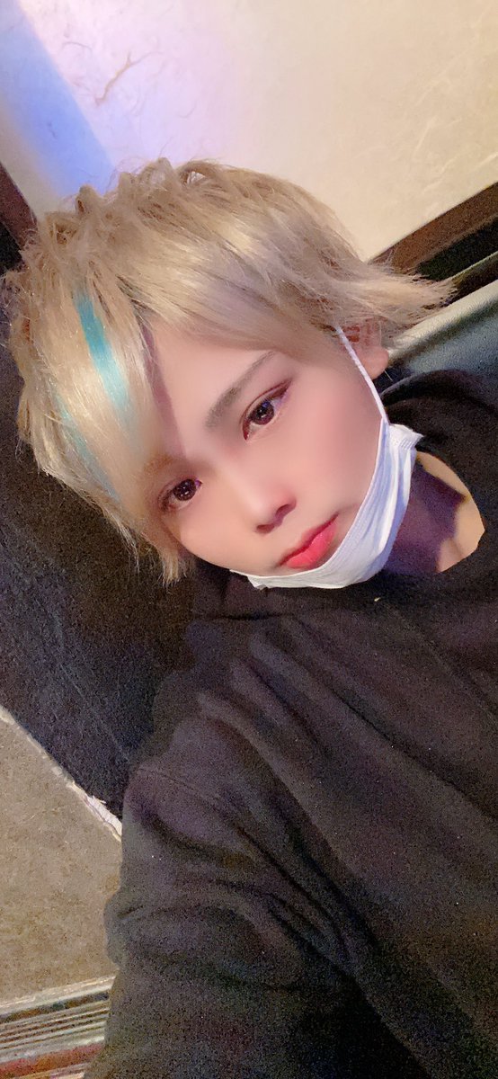 kasida60976307's tweet photo. 髪の毛今日はいい感じにできた！
歌舞伎で飲み屋に困ってる人は是非うちへ

#ボーイズバー
#美男美女と繋がりたい
#自撮り界隈と繋がりたい
#歌舞伎町
#RIONEL
#ネオンズ
#ARIA
#1mmでもいいと思ったら推して
#一流になるため https://t.co/sdp3zeTnMR