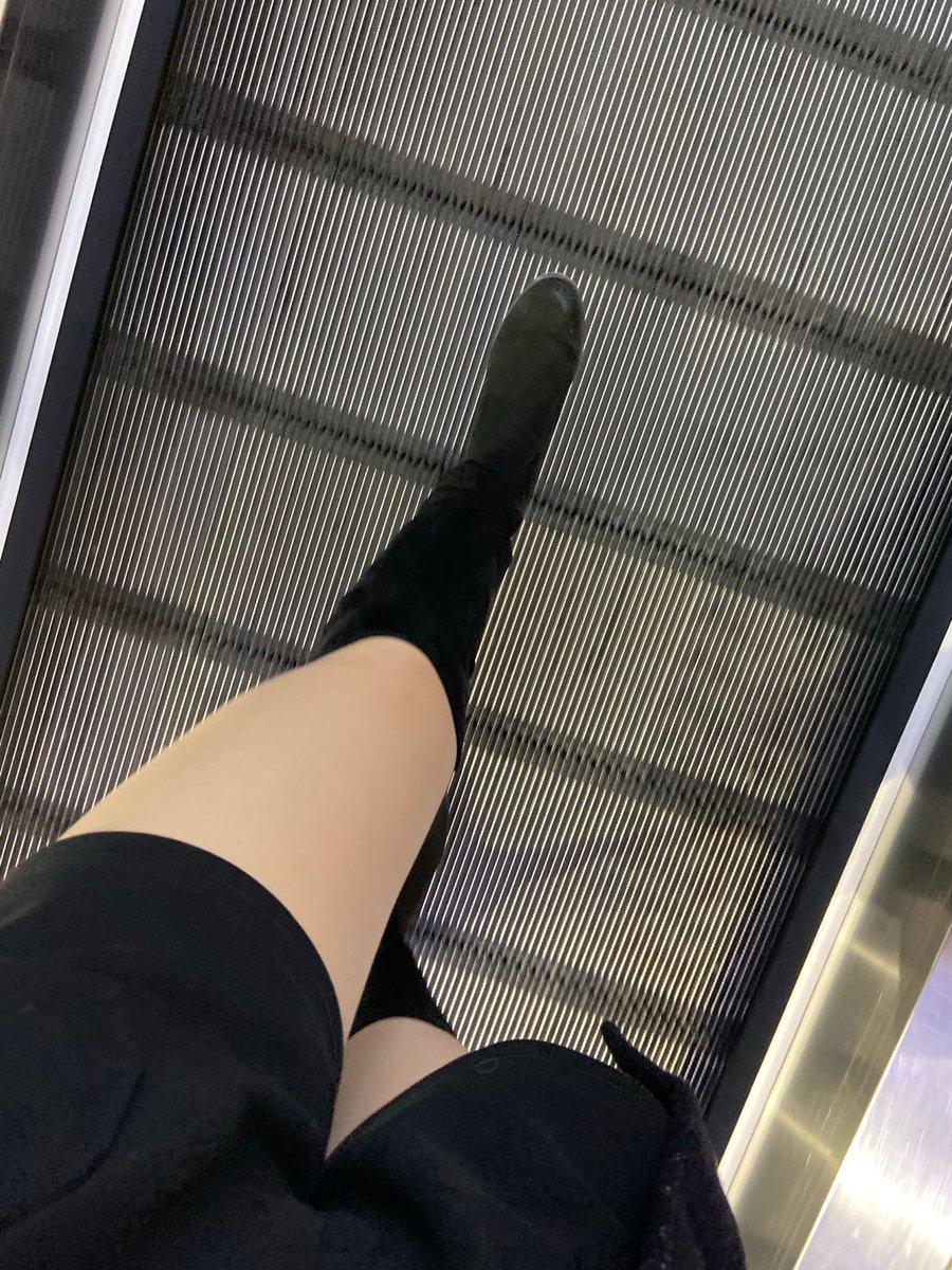 @limerencem涞觅的光腿神器，超级真实！最适合搭配长筒靴了 https://t.co/NwOiJZTqpJ