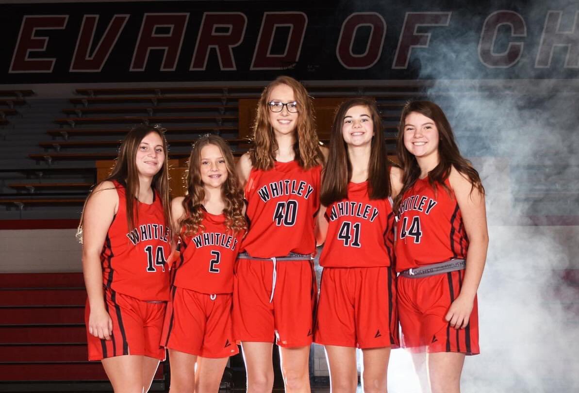 🖤❤️Let’s Meet the Lady Colonels❤️🖤

•7th Grade•
🏀#14 Hala Singleton🏀
This is the first year Hala has been a Lady Colonel! Hala loves to go riding and play ball. Her favorite part about being a Lady Colonel is being part of an amazing family!