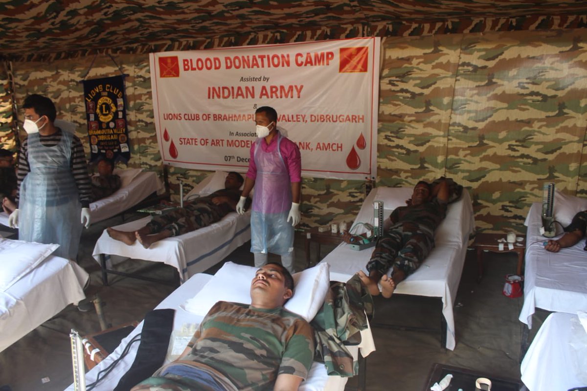 #IndianArmy organises a blood donation camp at #Dibrugarh, Assam to provide assistance to the state medical authorities. 150 #Soldiers donated blood
#weCare
#HaarKaamDeshKeNaam
@adgpi
@easterncomd
@SpokespersonMod @mygovassam @diprassam @himantabiswa