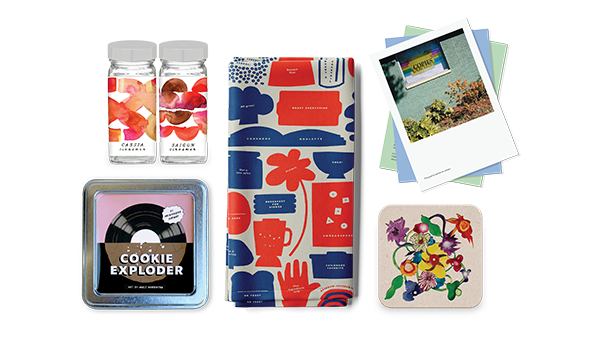 DesignWeekPDX's tweet image. Filled with unforgettable food-themed stories told in unexpected ways, Pop-Up Magazine's Issue in a Box features interactive objects and delicious treats.
Comment here, and if you're a Design Portland member, you'll be entered to win one!
popupmagazine.com/box/
