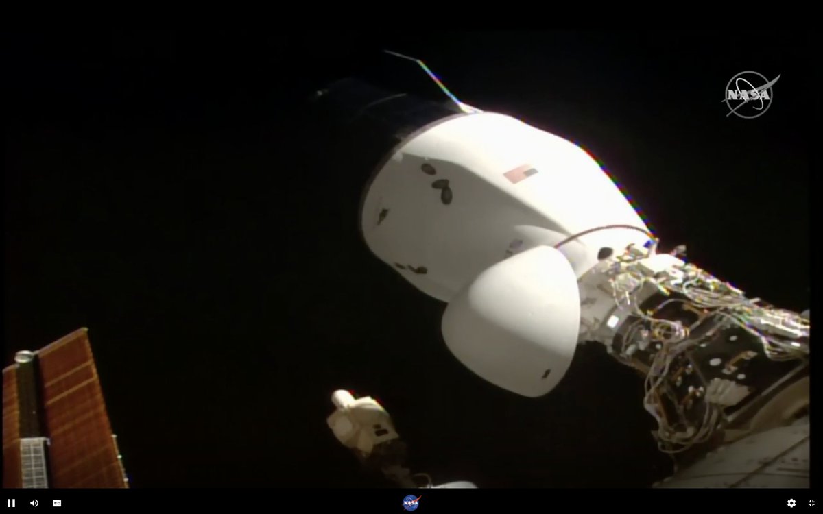 O Xrhsths Cady Coleman Sto Twitter Cargo Dragon Looking Great At Its New Home At The Space Station Harmonymodule Excellent Work Spacex And Nasa Teams T Co Ujiy9xui2b