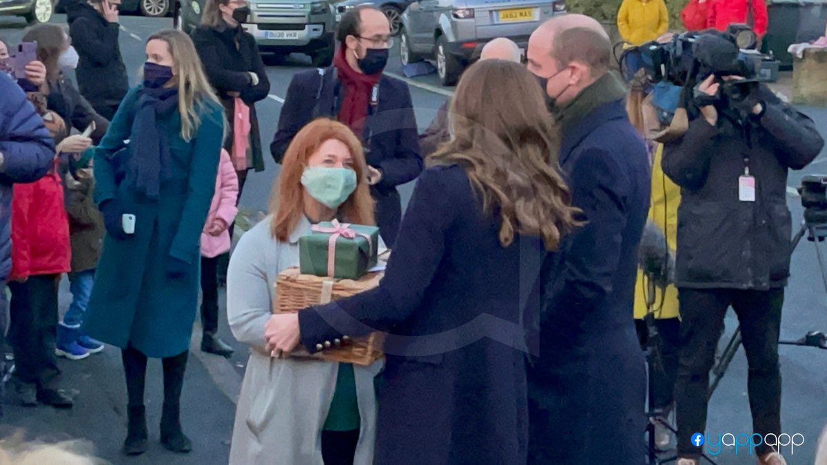 YappAppLtd's tweet image. The Duke and Duchess of Cambridge have visited #Batley in the #Kirkless area this afternoon on their Royal Train Tour of the UK ow.ly/ytZv30rnwAY