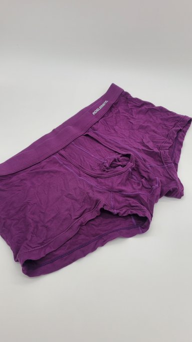 These are quickly becoming my new favs, they have an easy access opening that you can get to either just