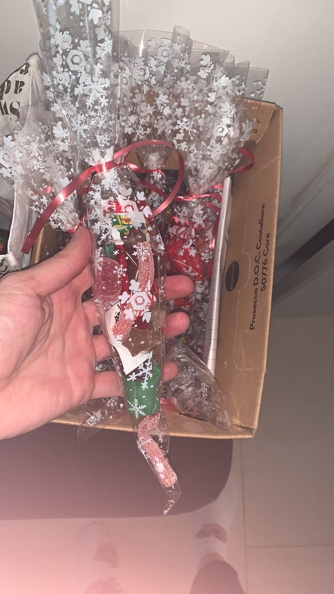 Sankt Nikolaus came to visit 8I today. It’s a German Christmas tradition those students have loved to embrace #fillyourboots #StNicholasDay #chipsey #weallneedatreat <a href="/NSBSchool/">Northampton School for Boys</a>