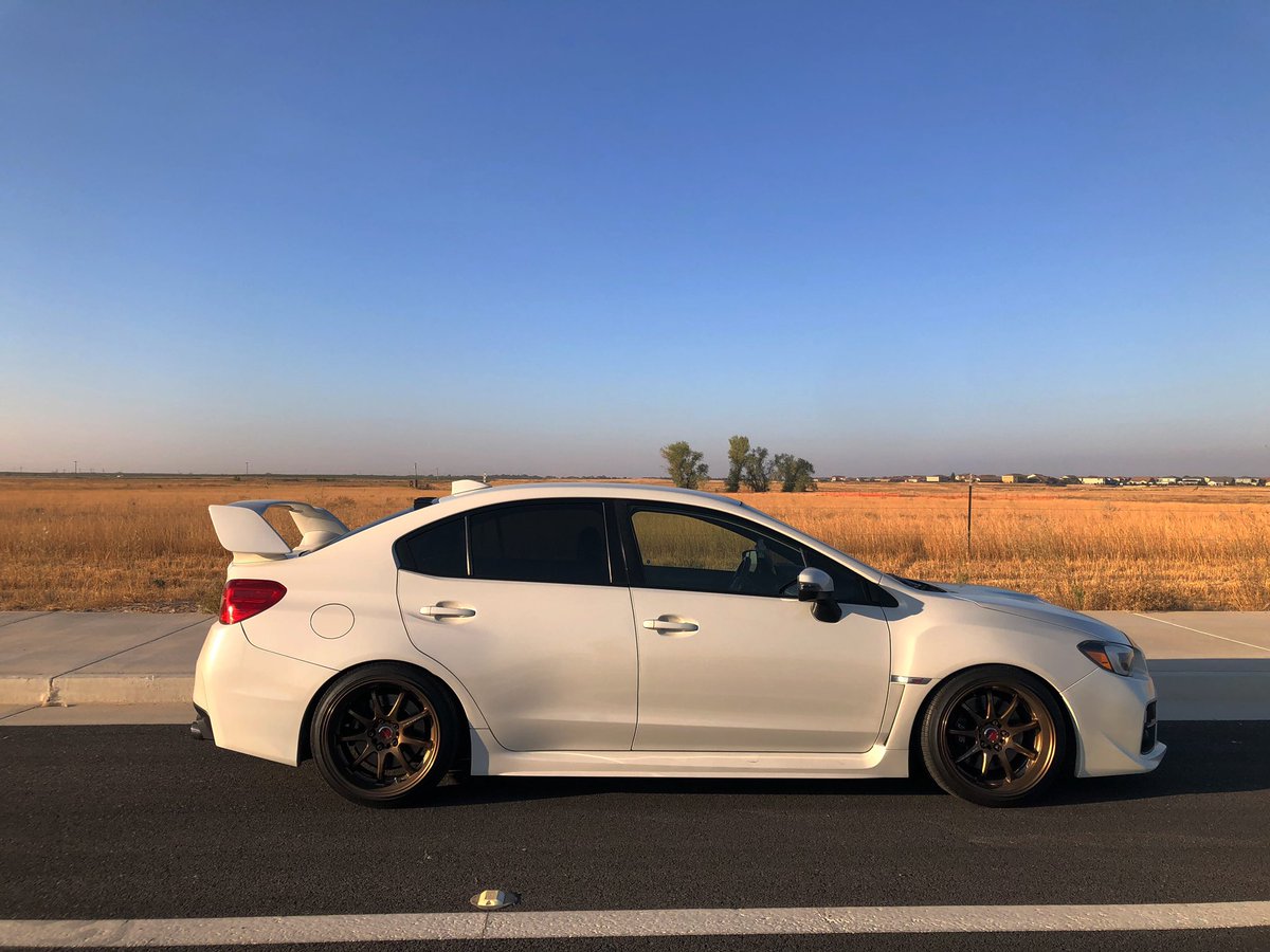 sydnicalderone's tweet photo. Since Subaru is trending now https://t.co/xTTDBSnfx1