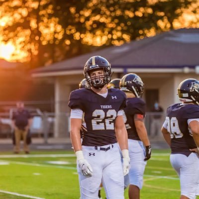 CSmithScout's tweet image. Sr Eval ...#CSS Family

(TE/LB) Jake Golday - Arlington

@GoldayJake  (6'5 215)

- Big time Ath. w/ great physical skills
- Dude can run (4.61 clocked this summer)
- Has explosive traits; Breakaway speed
- Massive upside/potential

Sr📽️: hudl.com/video/3/944790…

#Tigers #WestTN21