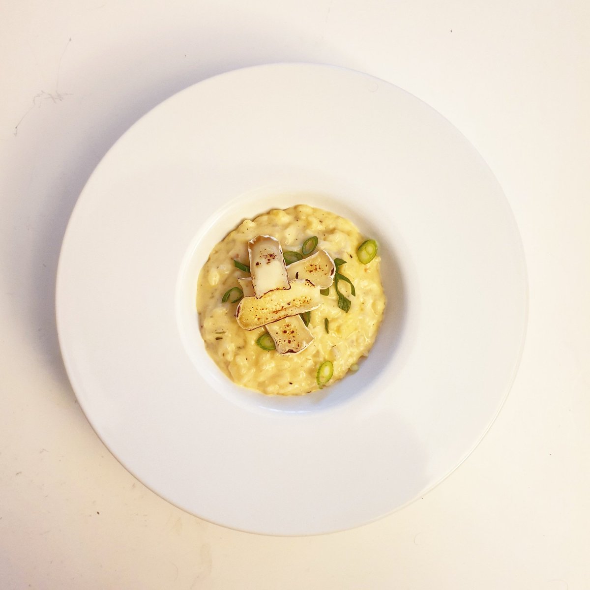 JKolbee's tweet photo. Parmesan Risotto with Brie Cheese. Nom nom nom.

#risotto #cheese #brie #food #foodie #foodies #foodporn #foodthings #foodstuff #yum #yummy #homecooking #foodbloggers #foodblogger #sabloggers #instagay #gayboys #gayboy #gaysa https://t.co/pi1JgMSf3g