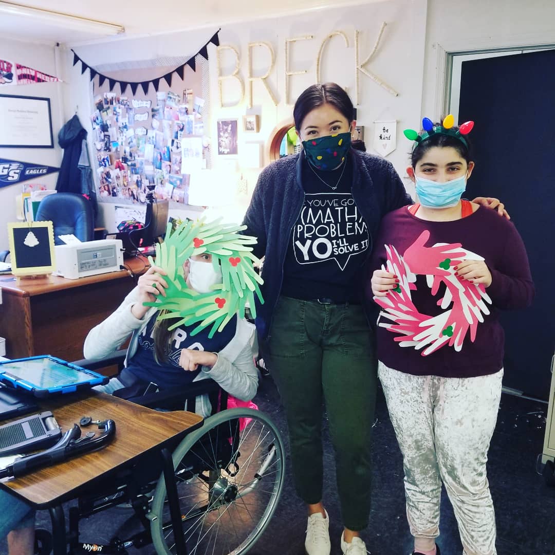 All hands on deck! Very grateful for another day in room 906. <a href="/RichmondHill_HS/">Richmond Hill High</a>