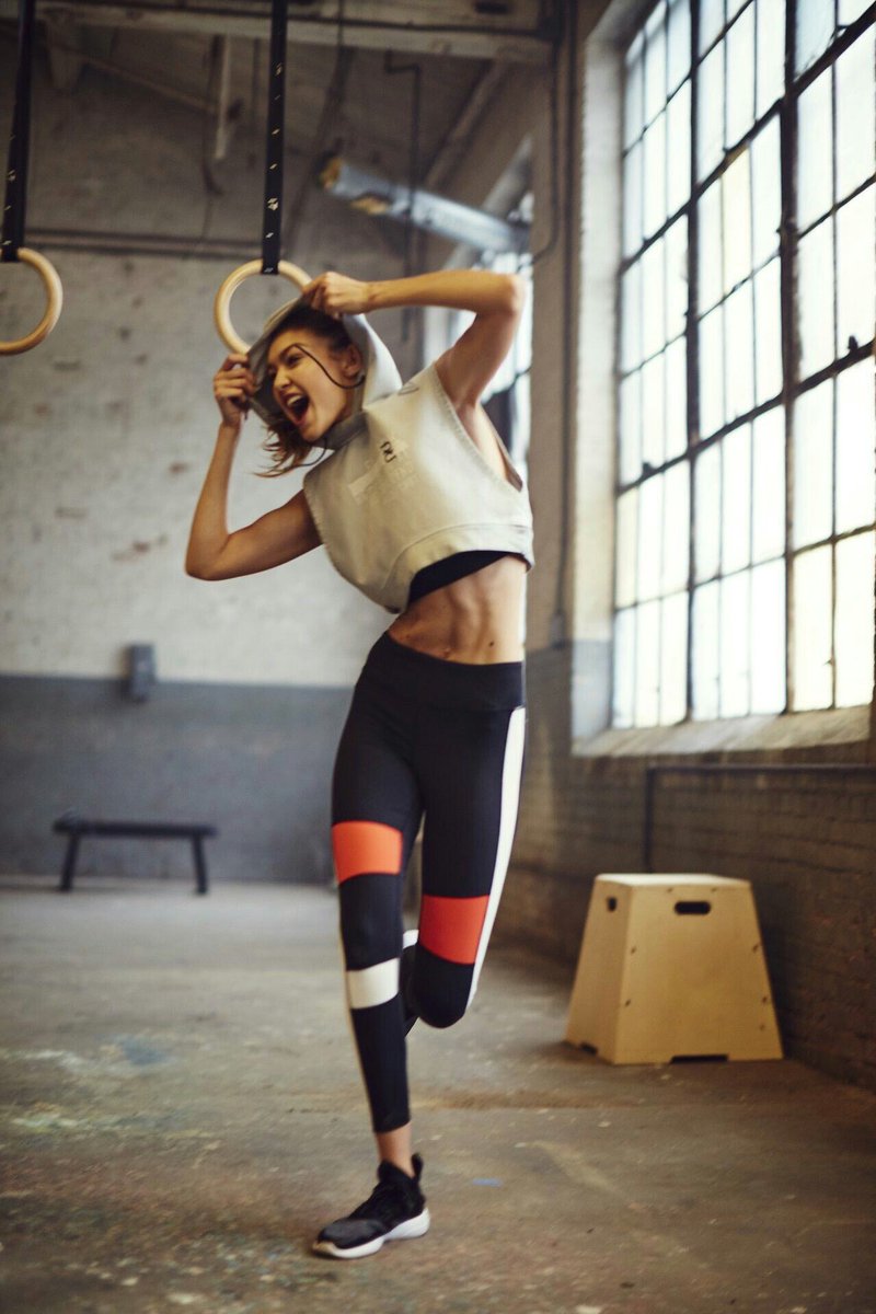 GigiHadidBR's tweet photo. Adicionamos +23HQs de Gigi Hadid para campanha #PerfectNever da Reebok em 2016. Mais fotos: https://t.co/xfemiCWS5D https://t.co/jfZNOfxKzt