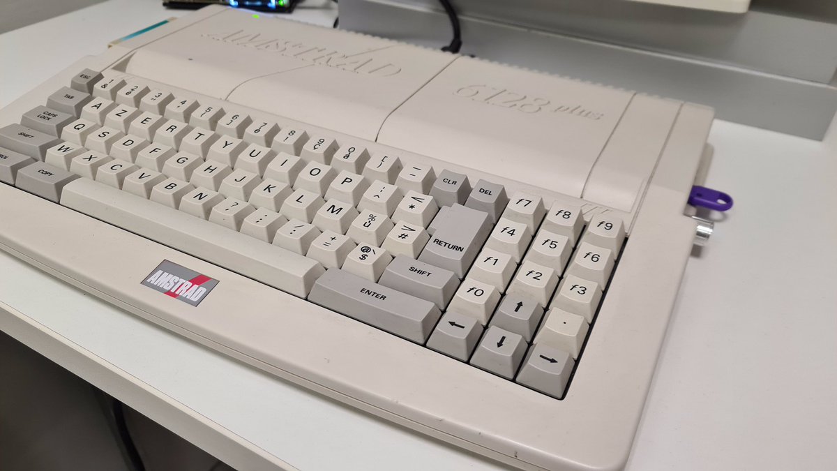 agence_sohappy's tweet photo. Snif, je mets en vente mon magnifique Amstrad 6128 plus : https://t.co/AozKtlHeCx #amstrad #6128plus #retro https://t.co/SzsIlGAgIq