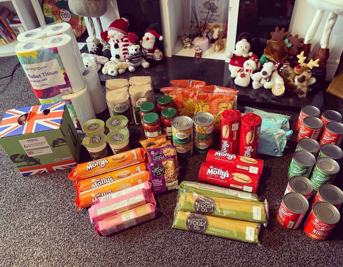 MissDrew3's tweet photo. Acts of kindness can really make someone’s day better and more positive. As a family we have decided to go shopping once a week and spend what we would usually pay for a meal at the restaurant. We are taking our donations weekly to @dorothy_parkes  #AllTogetherNow @UplandsManor https://t.co/AAoovBYAXJ