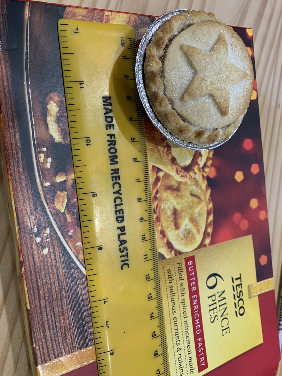 GaynorBussell's tweet photo. These Tesco's #mincepies appear to have shrunk since last year and may now need 2 to hit the spot. Or am I suffering from #portiondistortion https://t.co/ubnOC9DR7T
