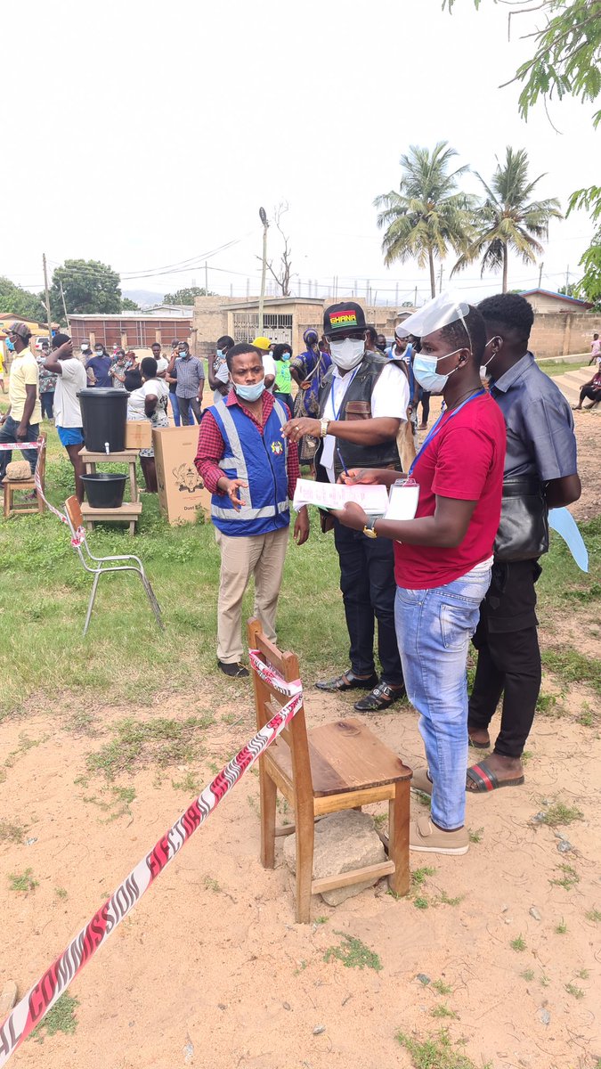 SylvestAMensah's tweet photo. Monitoring! VIGILANCE!!
John Dramani Mahama is winning this election. The NDC is winning more seats in Parliament. Let's continue to be VIGILANT!
#VoteJohnMahama
#VoteNumberTwo https://t.co/cV6MJ9rTNZ