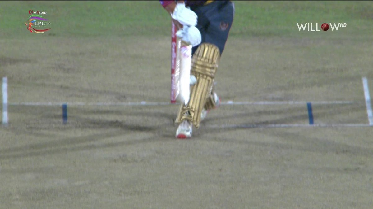 willowtv's tweet photo. Samarawickrama Lbw by Suranga Lakmal!
#DambullaViiking 6/1
#JSvsDV #LPLT20 #LPL2020 #LPL #LankaPremierLeague @LPLt20official #JaffnaStallions #DambullaViiking https://t.co/pIJXOyLCV1