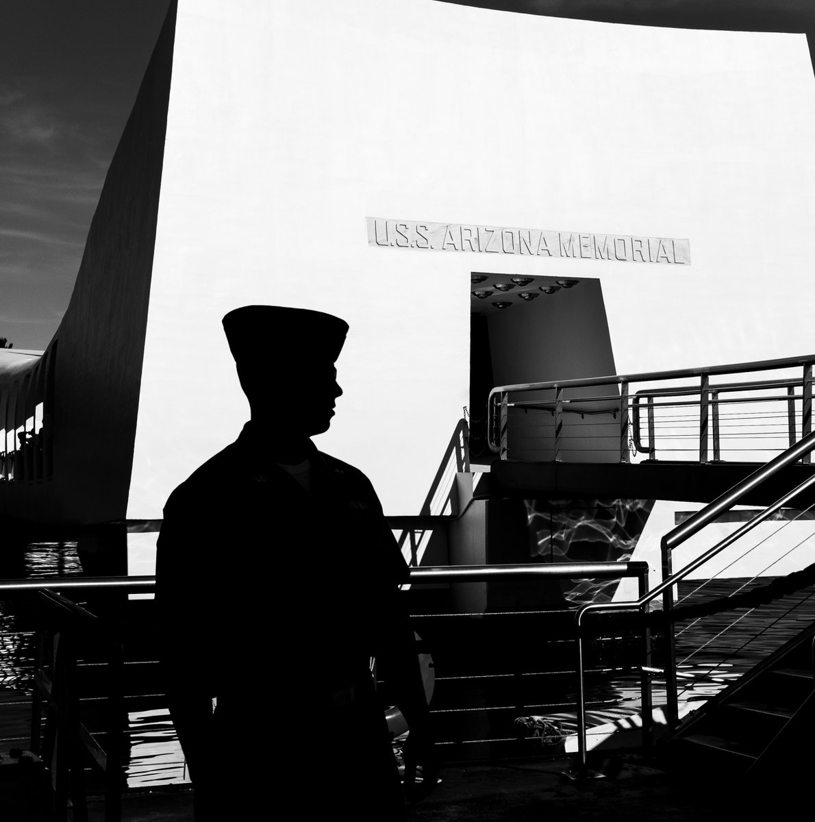 EXPANSHIA's tweet photo. Today we take time to recognize Pearl Harbor Remembrance Day, to reflect on the events that took place and changed the course of world history.
1,177 sailors and marines were killed from these attacks, and today we honor them.

Photo: Ryan Parker
#remember #PearlHarbor #military https://t.co/lc25pXlxC8