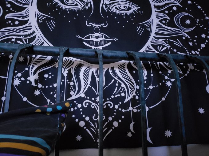 The bars on my bedframe are just screaming at me that I need to be tied to them so I can't move while<a href="/tag/tattoolife"class="tags"><span>#tattoolife</span></a><a href="/tag/needmoretattoos"class="tags"><span>#needmoretattoos</span></a><a href="/tag/jacobiewoodstat"class="tags"><span>#jacobiewoodstat</span></a>