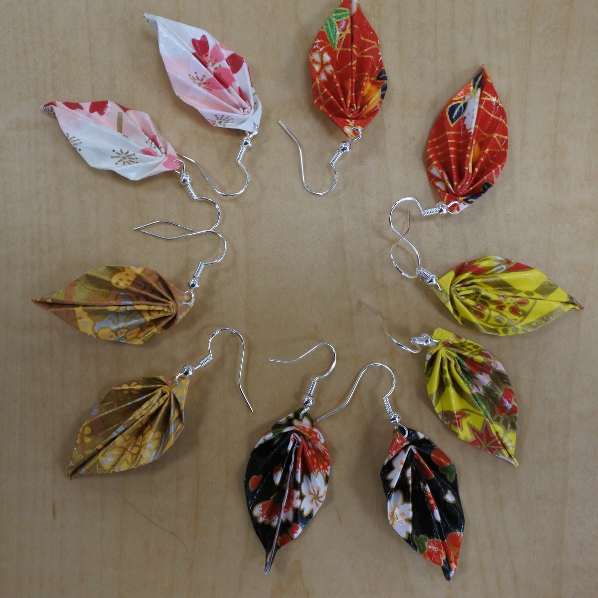 CreationsIgana's tweet image. Click on the link for 10% Discount
etsy.com/ie/shop/IganaC…
#shopinireland 
#shoplocal
#giftforher 
#paperearrings 
#papercrafts