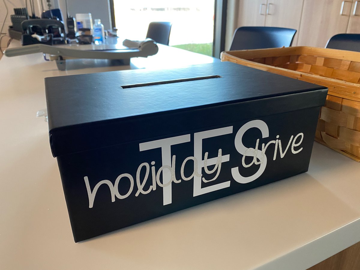 MsDauberman's tweet photo. Even though we are now learning remotely, we are still doing our holiday gift card drive to benefit TES families! You can drop off donations now through Dec. 11th in our box @ the MEC! πππ #TallmadgeElementary #GiftCardDrive #HolidayHelp https://t.co/vZWVMWtWEd