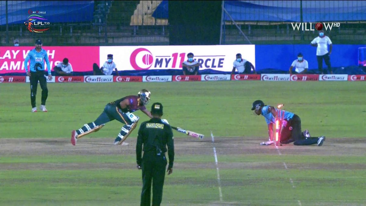 willowtv's tweet photo. Wanindu Hasaranga gets Samit Patel Stumped by Charles!
#DambullaViiking 37/3
#JSvsDV #LPLT20 #LPL2020 #LPL #LankaPremierLeague @LPLt20official #JaffnaStallions #DambullaViiking https://t.co/NDj7SsSWM8