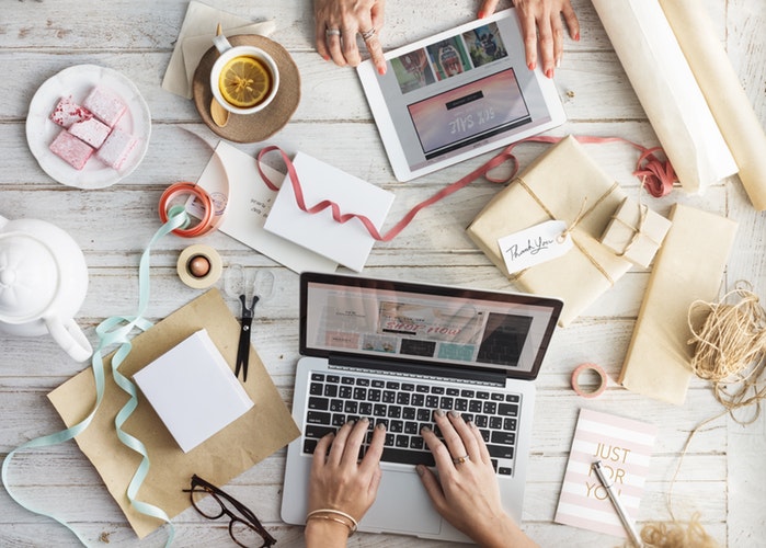 When most people think about blogging they think of a site focused on topics with a national scope. Locally focused blogs are powerful marketing tools for smart business owners. The power of the blog comes from the focus on the local community, which provides ample opportunities