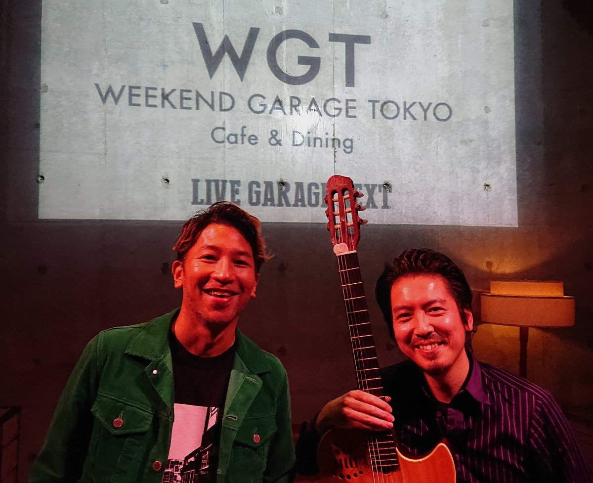 emi3hotriver's tweet photo. 今宵、代官山 #WeekendGarageTokyo

voice 牧野竜太郎
guitar 前田智洋

頼れるのは互いの音だけ。

丸裸、スリリング、ライヴ、技術、呼吸、構成、パフォーマンス、スキャット、アドリブ、そして｢音の対話｣と｢信頼感｣

楽しかった。

#WGT
#牧野竜太郎
#前田智洋
#flymeをあのテンポでやるスゴさ https://t.co/hJHCUD2PRf