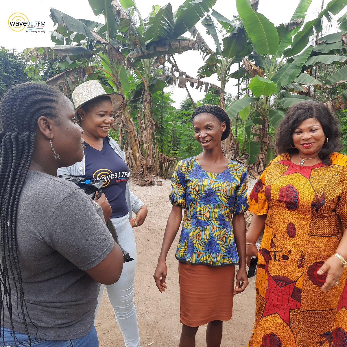 917wavefm's tweet photo. Pictorial representation of the Reach Out movement today in Barako Community, Gokana LGA, Rivers State.
In our little way, we were able to put smiles on the faces of three families.
Two more days for the #ReachOut Edition of Walk for Safety, Walk for Security to come to an end. https://t.co/kxQb1i9gME