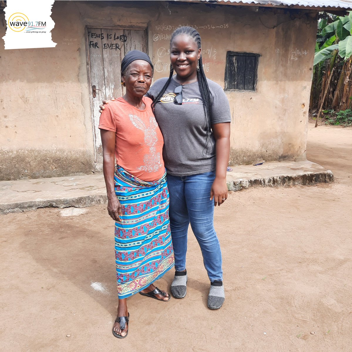 917wavefm's tweet photo. Pictorial representation of the Reach Out movement today in Barako Community, Gokana LGA, Rivers State.
In our little way, we were able to put smiles on the faces of three families.
Two more days for the #ReachOut Edition of Walk for Safety, Walk for Security to come to an end. https://t.co/kxQb1i9gME