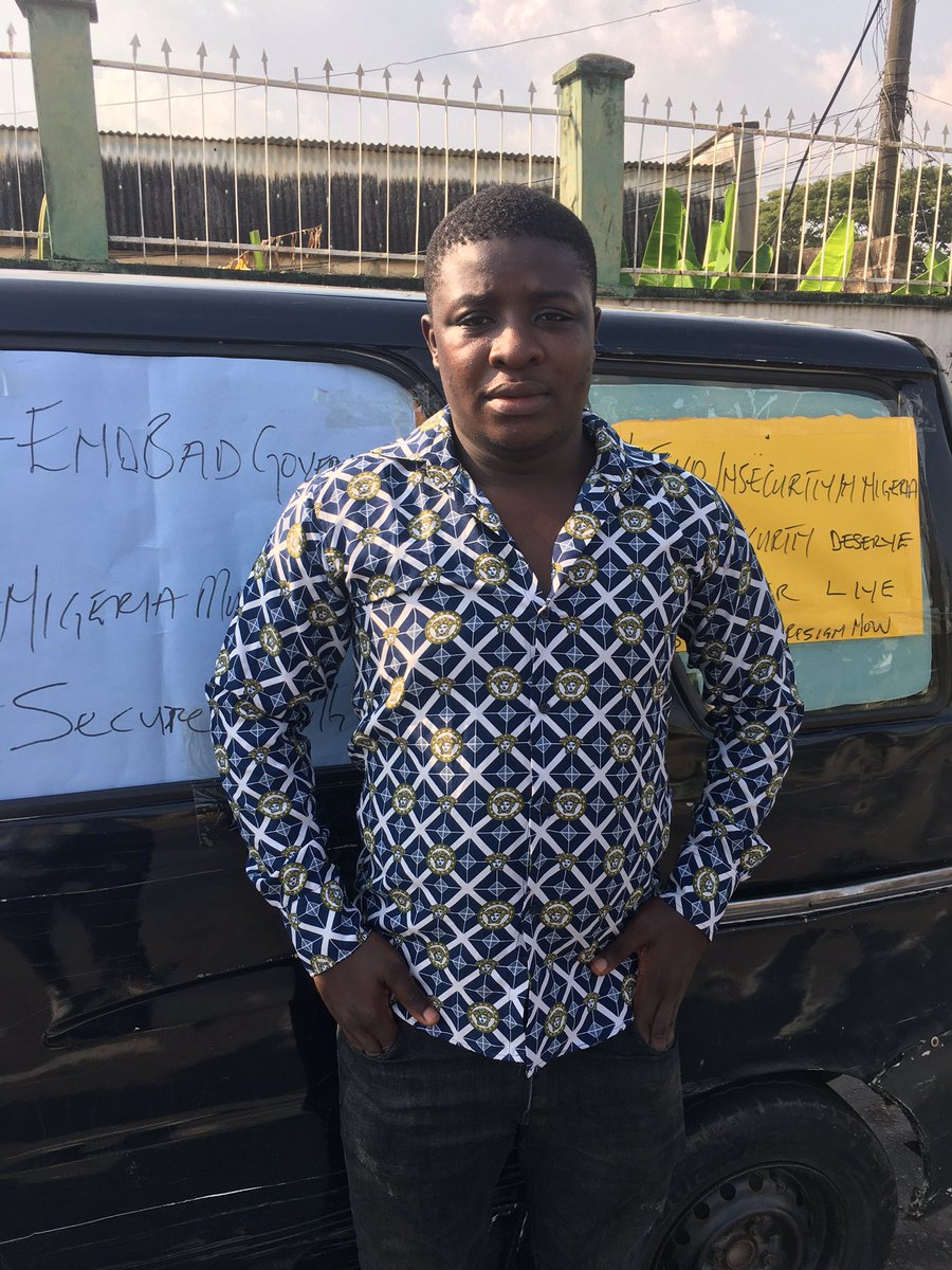 We may just be 2 today but we raise our voice, we try again tomorrow #EndSarsNow #IbadanProtests #EndBadGoveranceInNigeria #EndSARS #lekki
