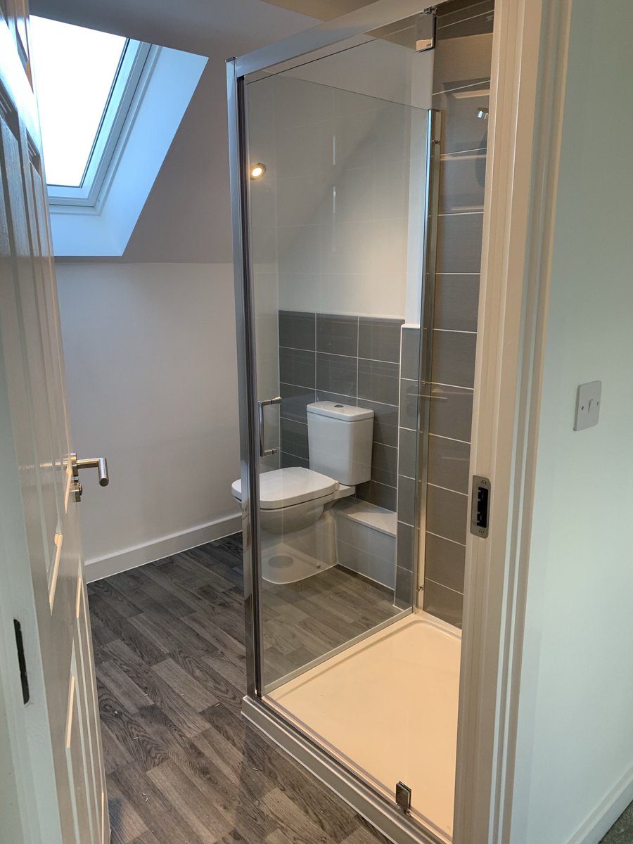 Daryl_Onward's tweet photo. Our show home at Sycamore Gardens is underway with the carpets being fitted today and furniture installation this week, so excited to see the end result 🤩🏡🎨🛋🛏 #EllesmerePort #Showhome #3storey #newbuild #smelloffreshpaintandcarpet https://t.co/DvemoJLnD0
