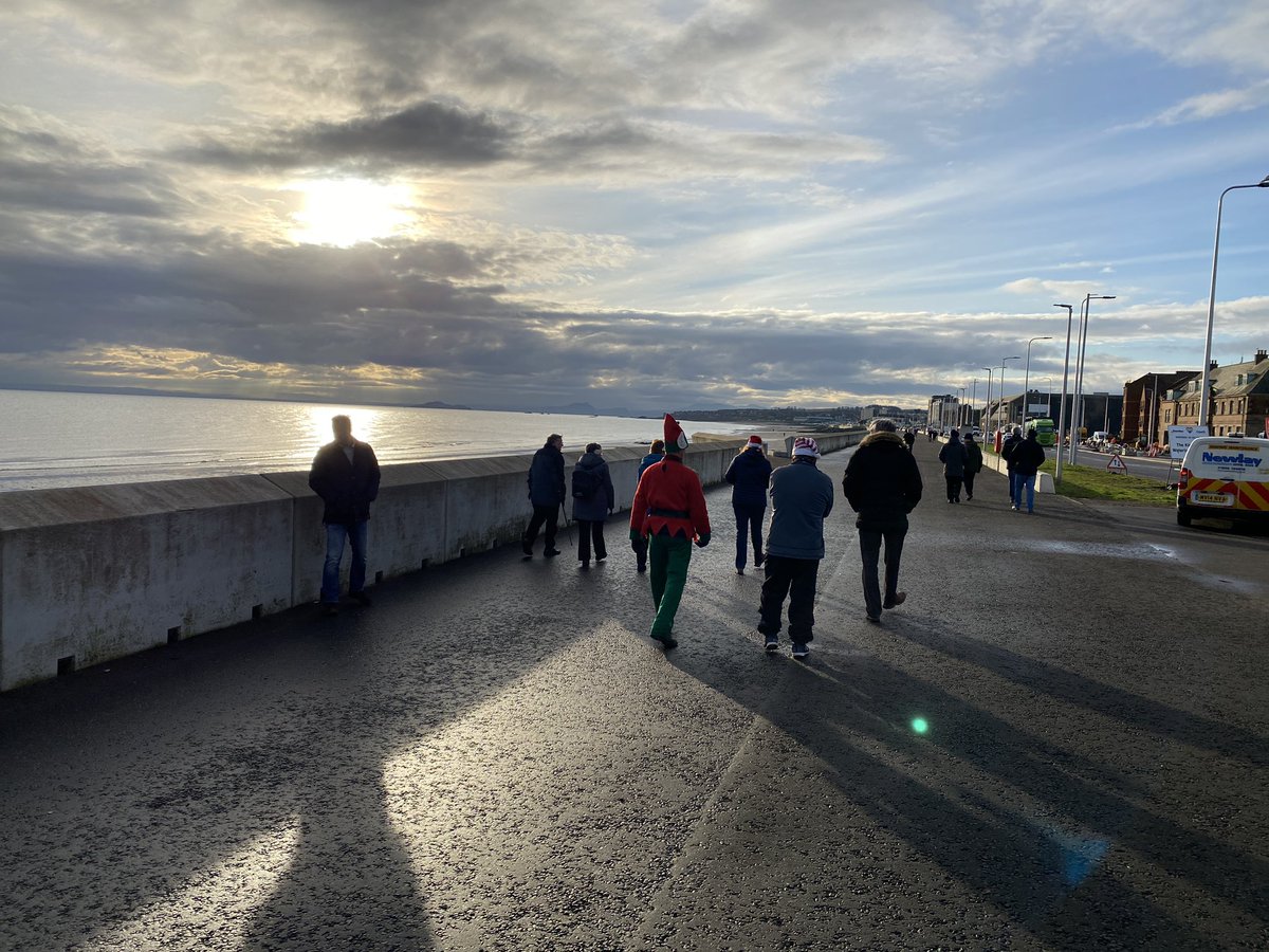 RaithRoversCF's tweet photo. WALK & TALK | Another Monday, another sunny morning for our avid walkers โ๏ธ๐ todayโs views were courtesy of the Kirkcaldy Esplanade ๐๐๐ผ 5km walked and over 9,000 steps. #healthylifestyles #walkstogether #socialengagement https://t.co/U2bg9fTUPA