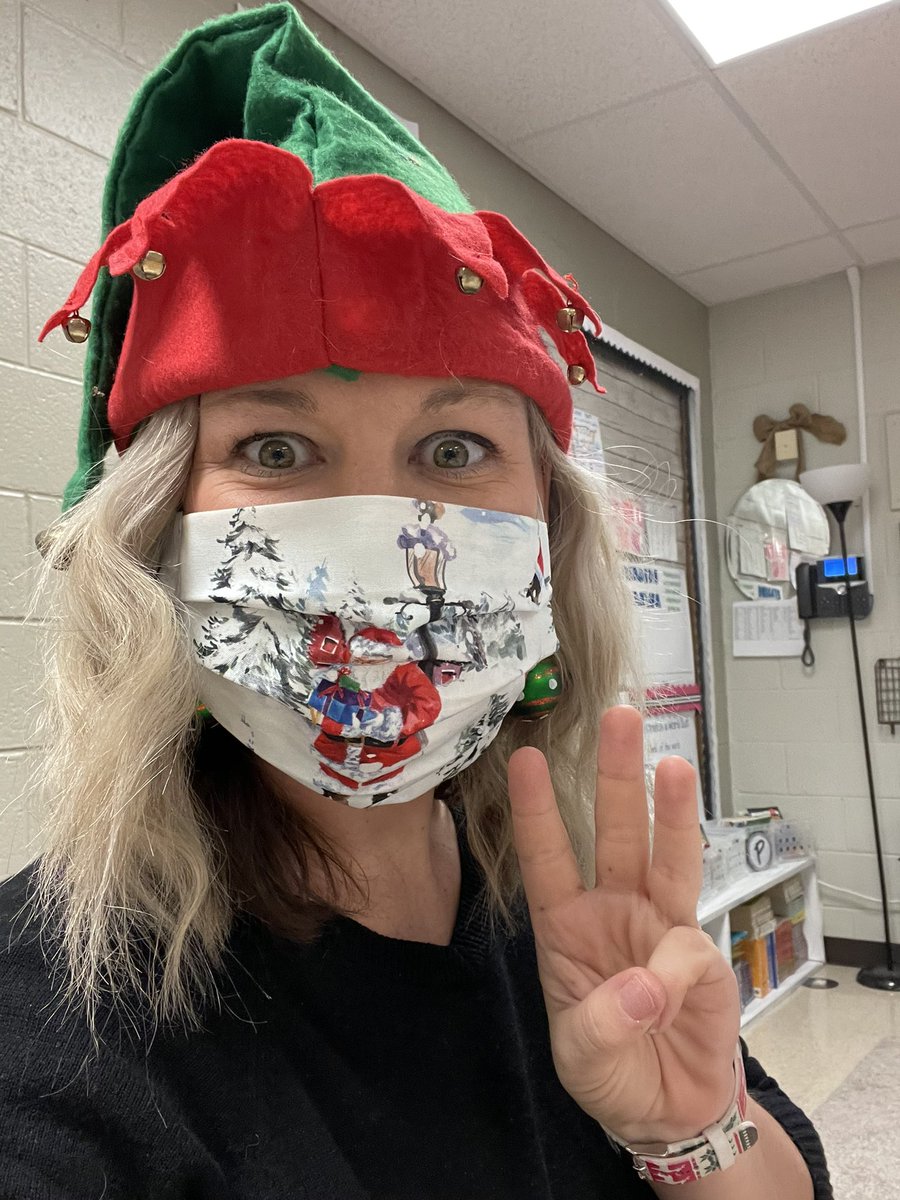 techyteacher25's tweet image. We are focusing on “what” code is and “how” to follow a code! Our 2nd activity is following code to make a tree! Also my third holiday head piece for our competition! #CobbInTech #cobbstem #cobbscience @FordEScobb @CobbInTech @cobbscience @STEMcobb