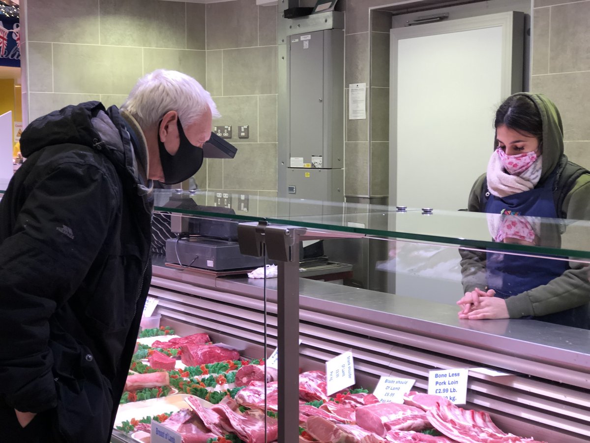 HMGMidlands's tweet image. Home to 150 traders @LeicesterMarket has a variety of unique, local products🥕🥦🥖🧀

Support your local retailers and #ShopLocal 🛍

Find your local shops here: bit.ly/FindLocalMids

#SearchLocal #ShopLocal