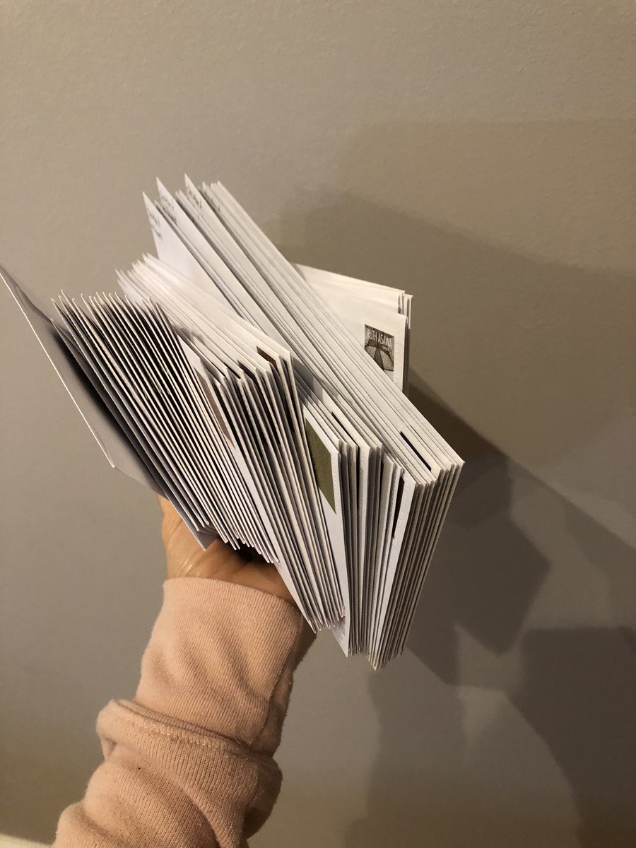 KeikoAgena's tweet photo. 60 more! Today is the day to mail out your @votefwd letters to Georgia. 💕 Early voting starts 12/14. The last day to vote is 1/4. 😁 https://t.co/pMcpsjFuWx