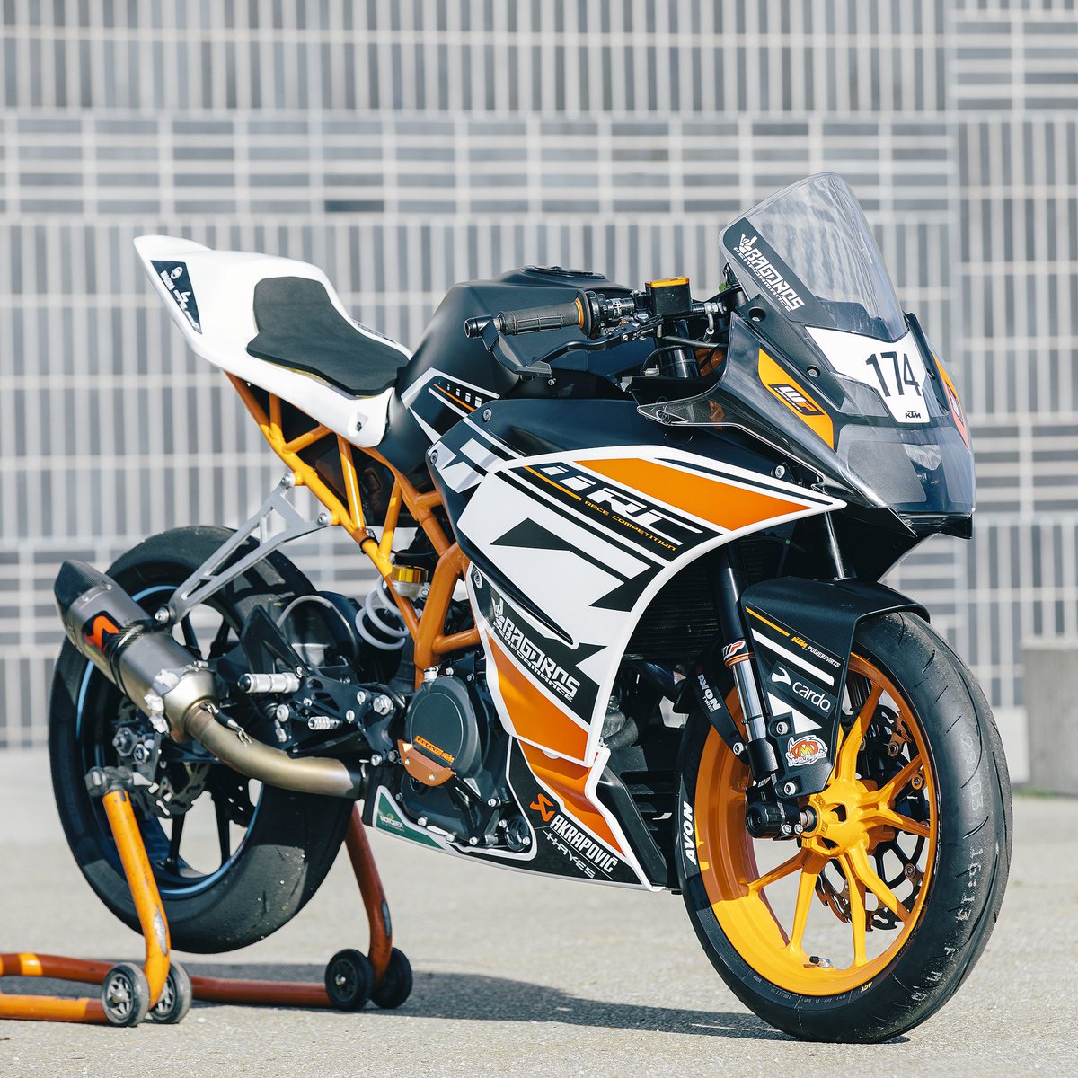 I've done massive upgrade on my KTM RC 390, featuring #KTMPowerParts brake lever, foot rest, sticker kit and more. Make your KTM RC race ready 👉 bit.ly/PowerPartsRC #ktm #ktmrc #motorcycle
