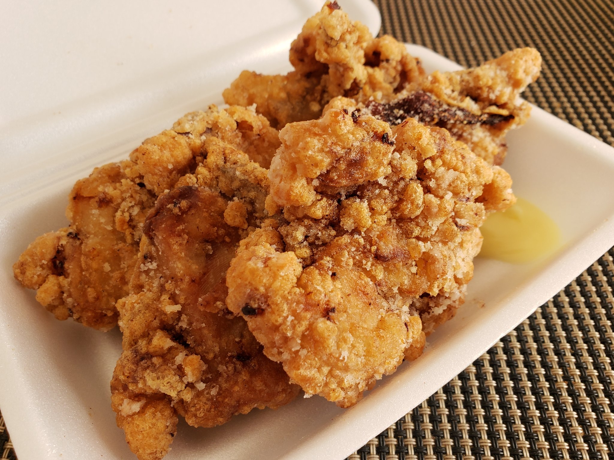 長崎まちねた からあげ専門店 十兵衛 オープン 唐揚げ のテイクアウト専門店 十兵衛 さんが長崎市に１１月１７日オープンしました 人気居酒屋の名物メニューの唐揚げがお手軽価格で提供しています 詳しく T Co 95dqdtfmrj