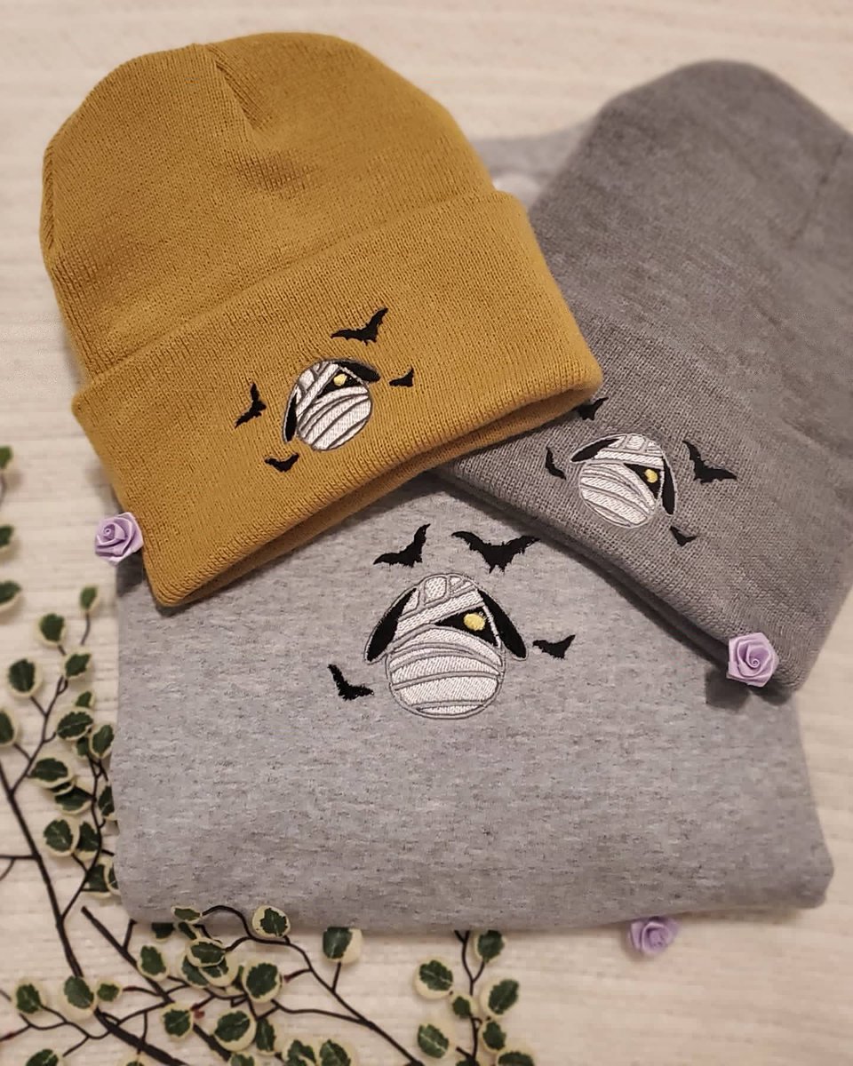 pdxfunmale's tweet photo. 🎁 Giveaway! 🎁
Hello friends! For this giveaway I am offering the choice between 1 Lucky bean &amp; sweater combo, OR 1 custom sweater.

Rules -
❄ Must be following me.
❄ RT (no quote RT)
❄ Tag at least one friend (or comment a meme/pic, whichever)

Ends Dec. 12th @ 1300 PST ❤ https://t.co/PkiYDrYS5J