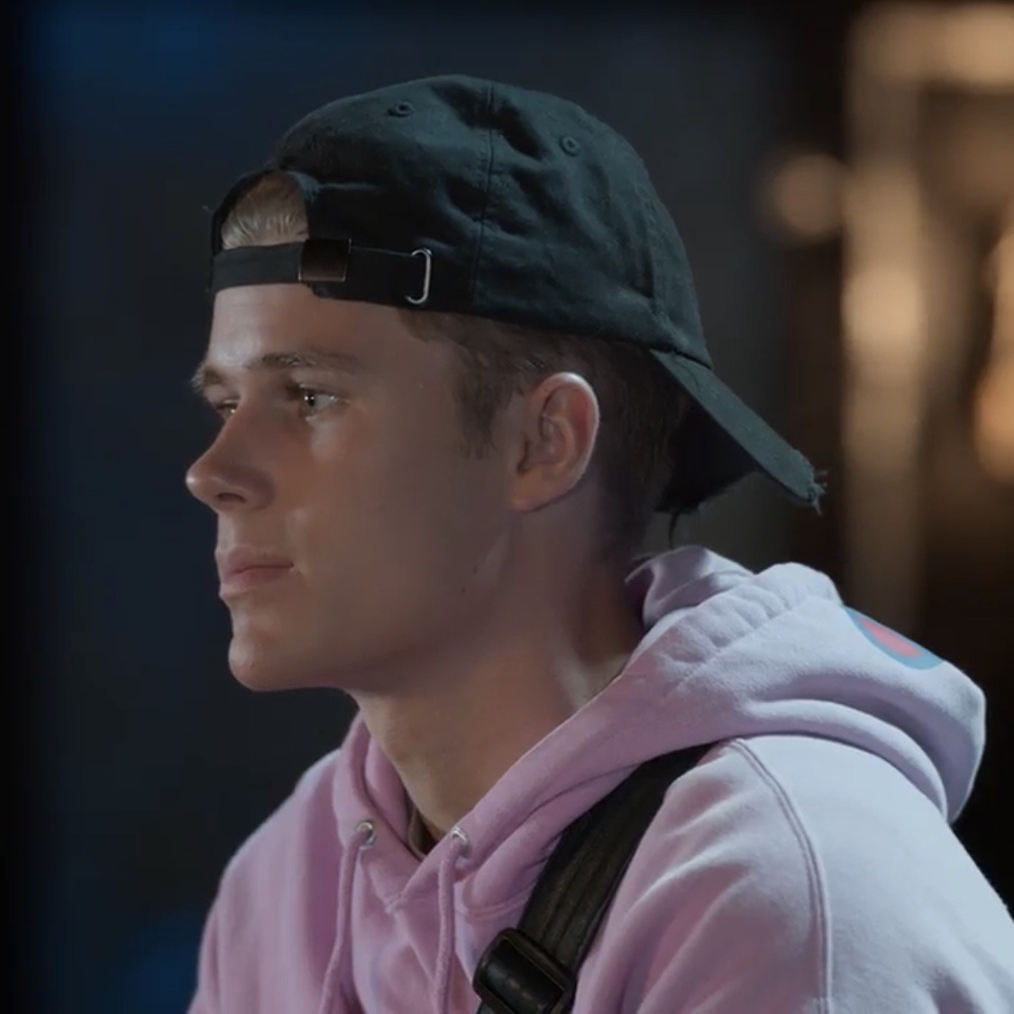 how to make your twitter gay : a thread <3