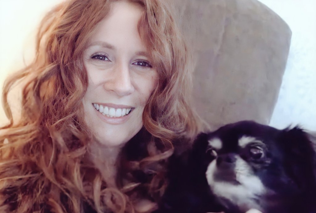 Catherine Tate being madly in love with dogs... a thread