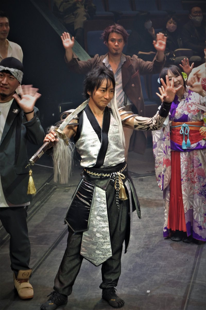 KAMERA445a's tweet photo. 12/6 NDS35周年公演
「STEIN DODGE (酒呑童子)」
〜シュタイン・ドッチ～

観てきました！！
眼の青い高橋さん。芸が細かい。
どこまでもカッコイイ原口さん。
ありささんの歌声は、やっぱり泣きました。

＃NDS35周年公演
＃STEINDODGE 
＃シュタイン・ドッチ https://t.co/QScXIsTCHw