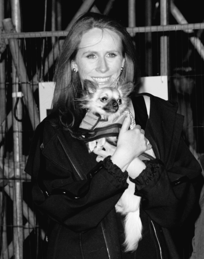 Catherine Tate being madly in love with dogs... a thread