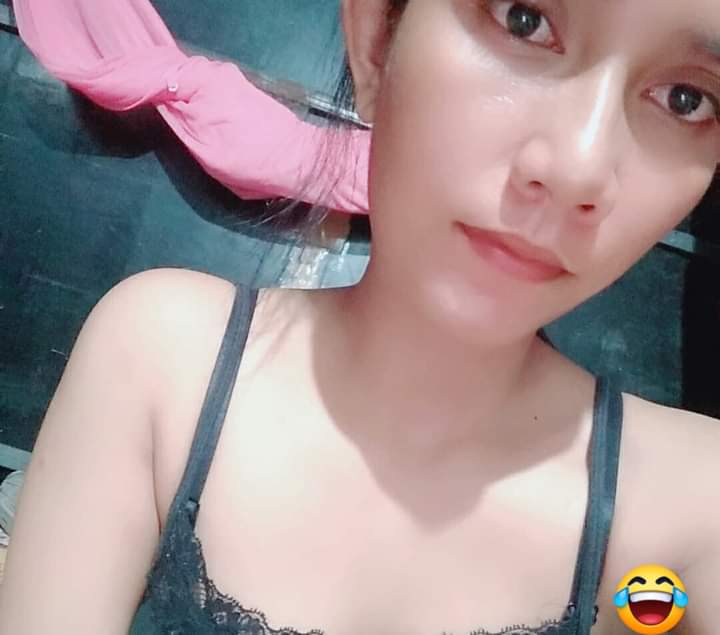 អូនចង់ណាស់បងចុយអូនតិចមក tweet media