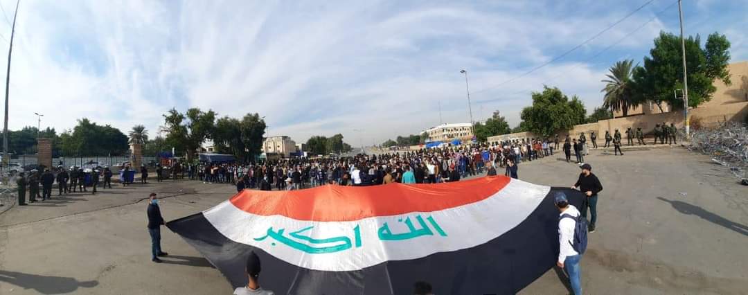 أسرعوا بإقرار قانون الموازنة .. 
كفى استخفاف بحقوق شعبكم المظلوم .. 
حملة الشهادات العليا معتصمون منذ ١٠ اشهر ولا من مُجيب ..!
#يالكاظمي_الموازنه_للمعتصمين