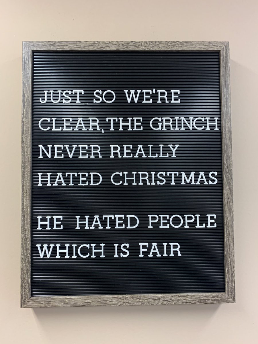 SweetAsAMink's tweet photo. Holiday letterboard at the office. https://t.co/OZaZPXHm39