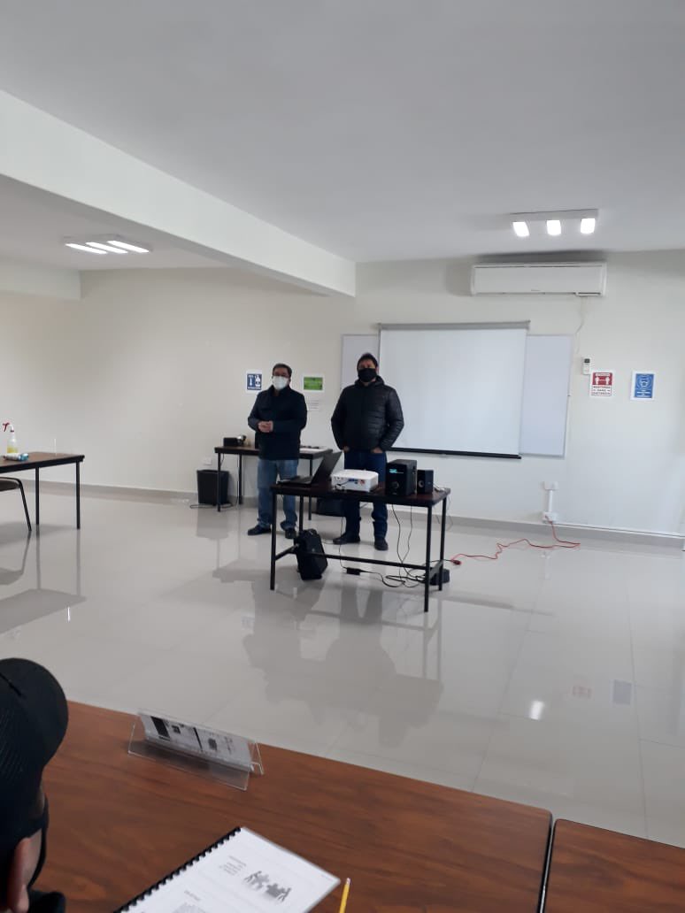RogerCastilloR's tweet photo. Instituto de Educación Obrera-FIDTH @CTM_Coahuila curso de “Negociación de Contrato  Colectivo” #EstampadosMagna educación, legalidad, compromiso compartido #SindicalismoResponsable®️ @tereso_medina  @JG_Guardiola @jesuscastillome https://t.co/vl4Kicsz6J