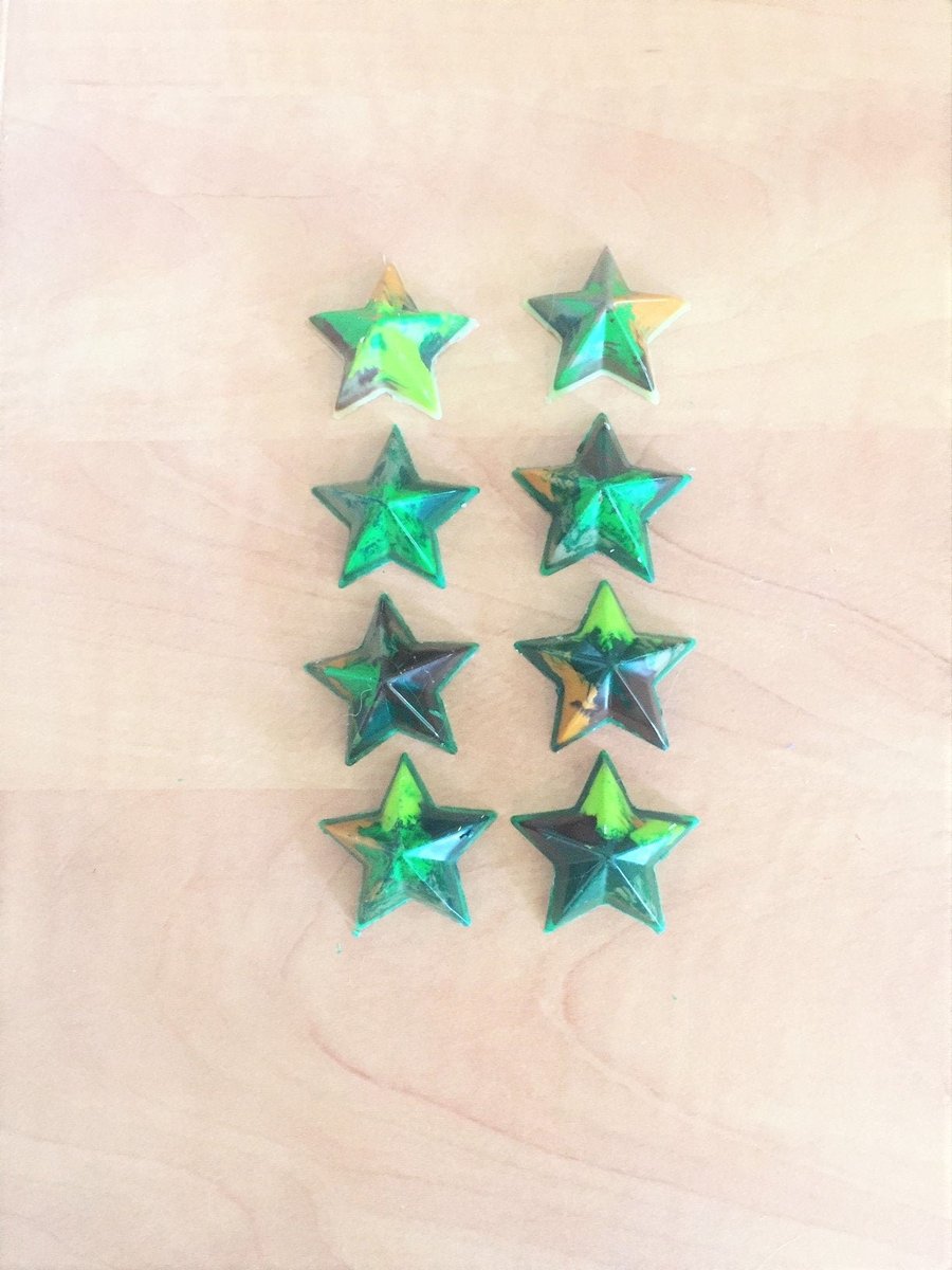 KraftyMcKrafter's tweet image. Holiday crayons for children, Star shape molded crayons, Custom holiday crayons, Holiday gift for kids, stocking stuffer for boys tuppu.net/ff0400f3  #CustomHoliday