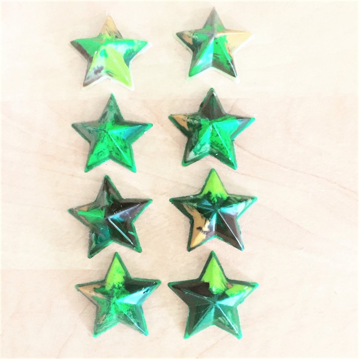 KraftyMcKrafter's tweet image. Holiday crayons for children, Star shape molded crayons, Custom holiday crayons, Holiday gift for kids, stocking stuffer for boys tuppu.net/ff0400f3  #CustomHoliday