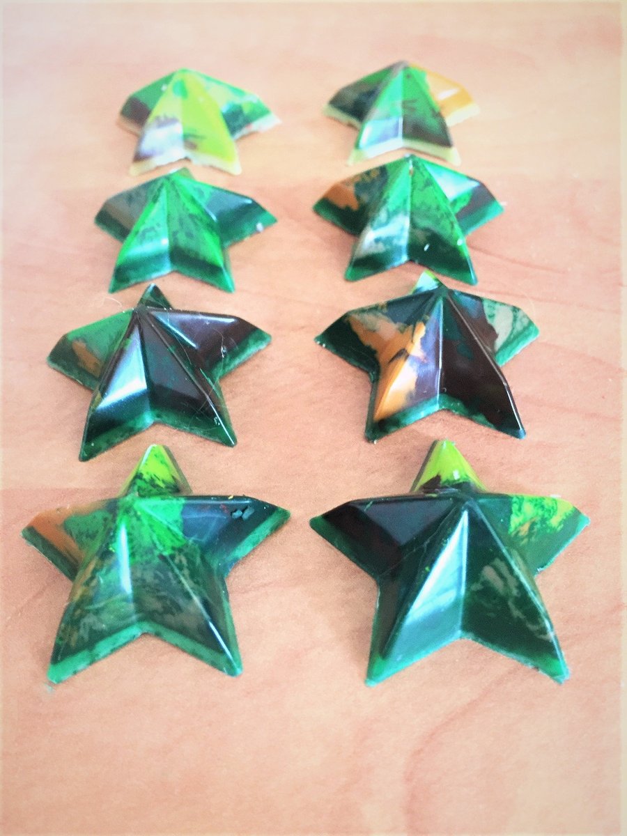 KraftyMcKrafter's tweet image. Holiday crayons for children, Star shape molded crayons, Custom holiday crayons, Holiday gift for kids, stocking stuffer for boys tuppu.net/ff0400f3  #CustomHoliday