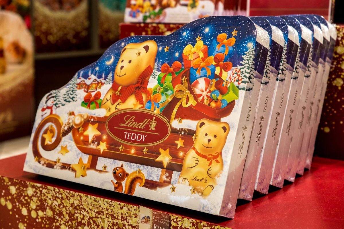 Eastgateshops's tweet image. Get ready to dig into an array of mouthwatering presents at @LindtSA, starring everyone’s favourite treat – chocolate 🍫 It’s also the perfect way to unwind after a long day of gift-wrapping.

#IconicEastgate #CreateTomorrow #CreateTomorrowToday #Lindt #Chocolate